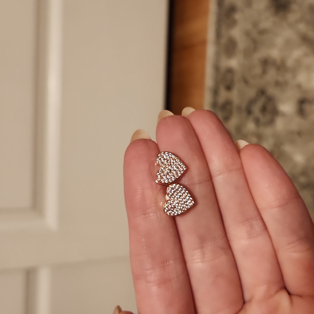 KATE SPADE | Yours Truly Pave’ Rose Gold Clear Heart Stud Earrings - Picture 2 of 6